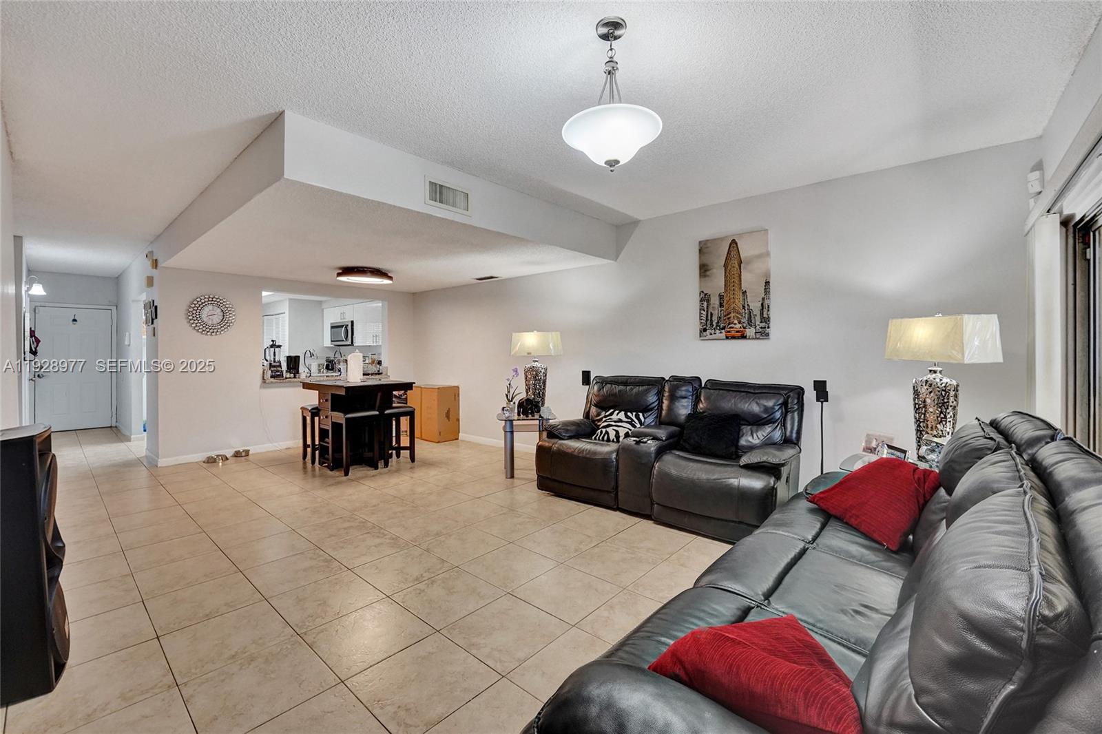 3592 NW 83rd Ln Sunrise, FL 33351
