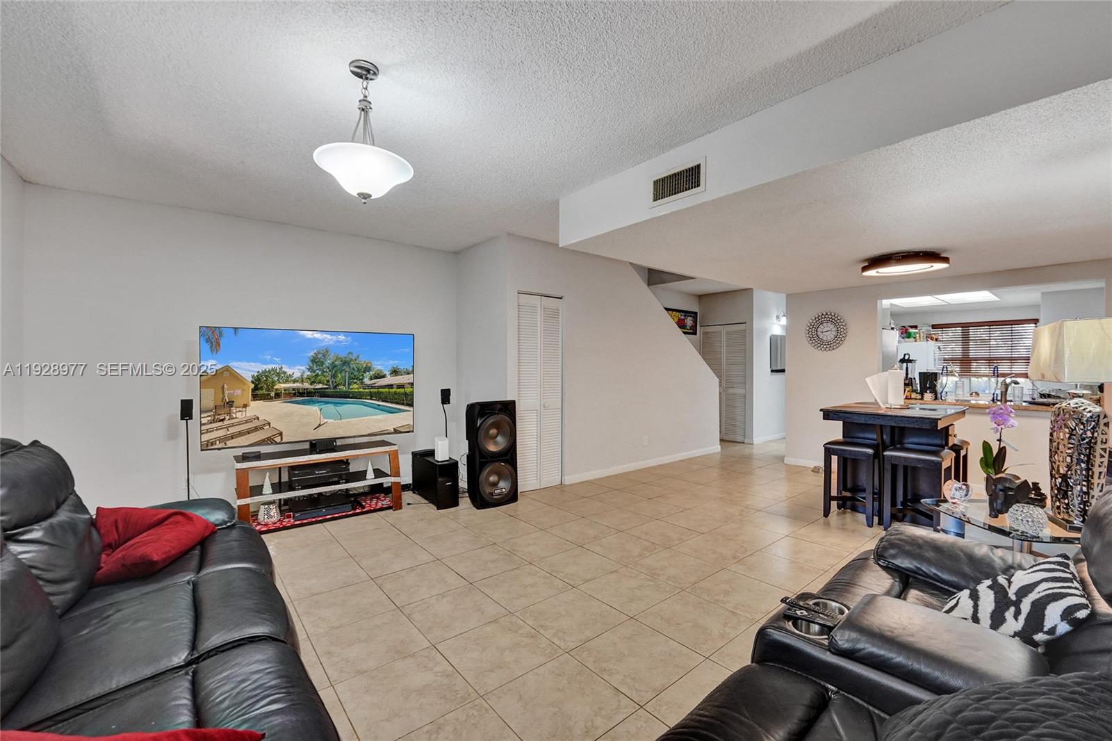 3592 NW 83rd Ln Sunrise, FL 33351