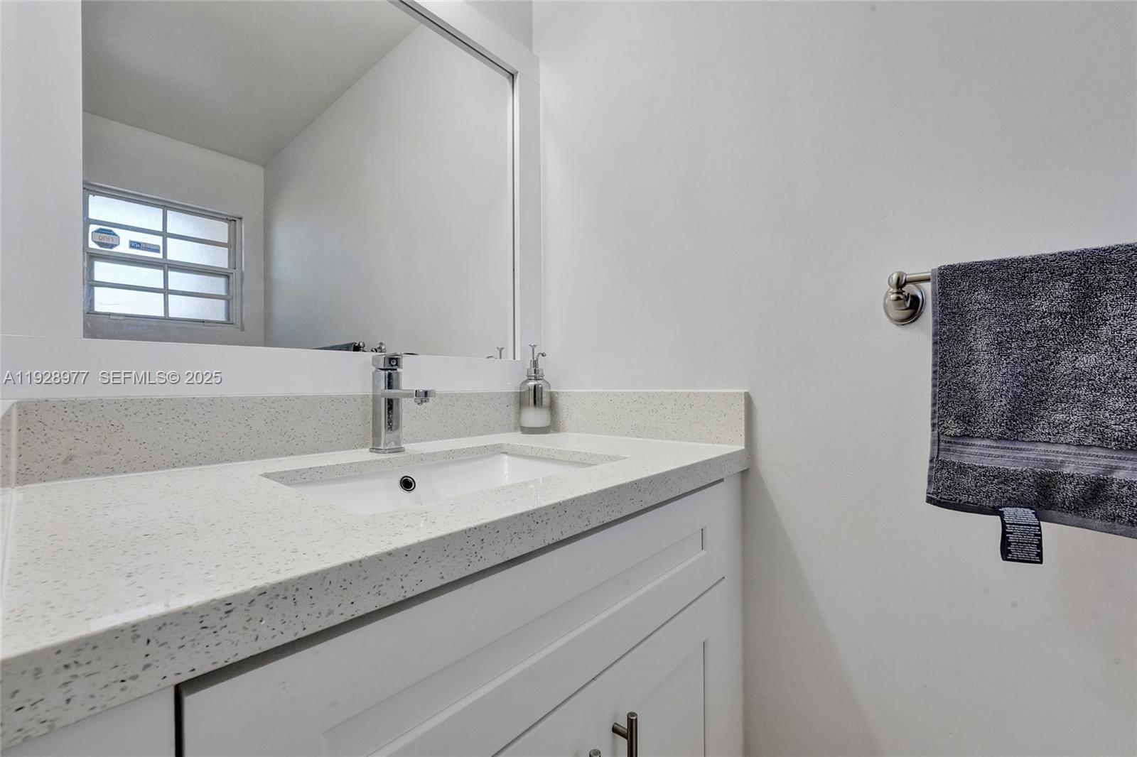 3592 NW 83rd Ln Sunrise, FL 33351