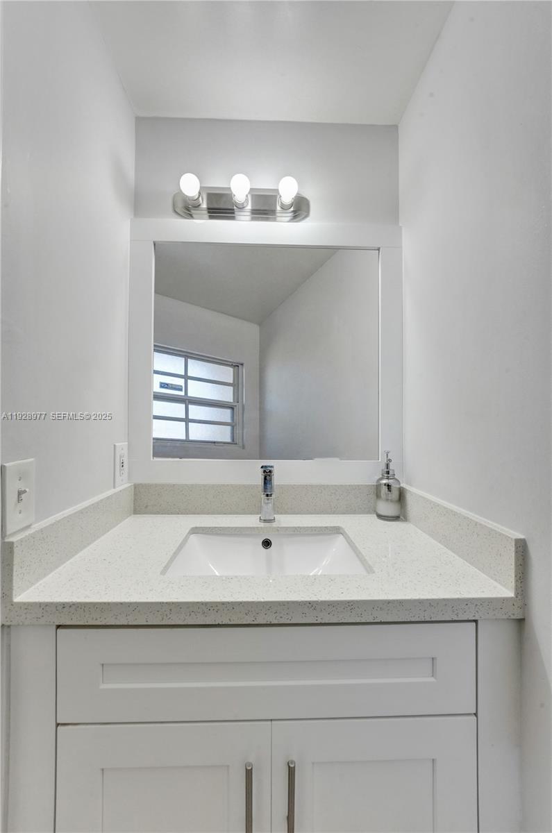 3592 NW 83rd Ln Sunrise, FL 33351