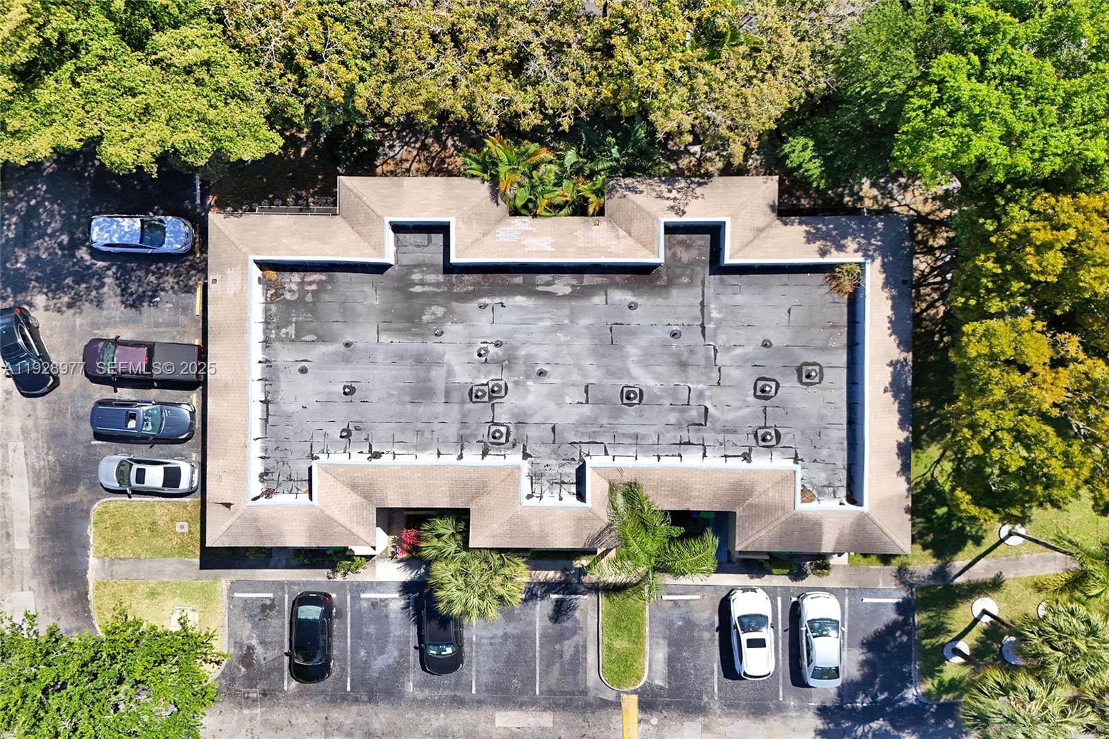 3592 NW 83rd Ln Sunrise, FL 33351