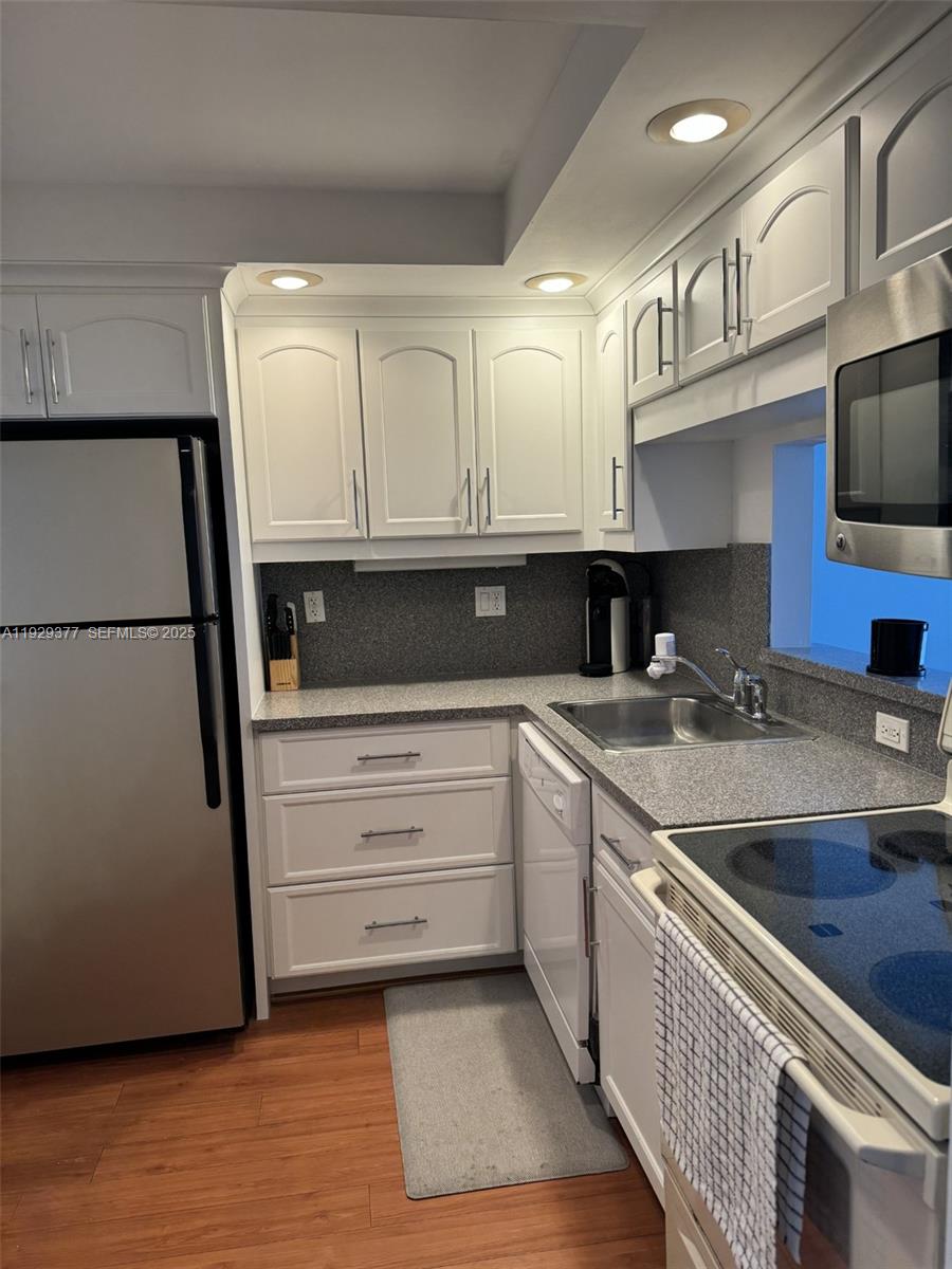 345 Ocean Dr #414 Miami Beach, FL 33139