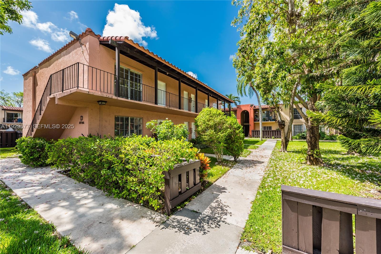 10784 N Kendall Dr #D2