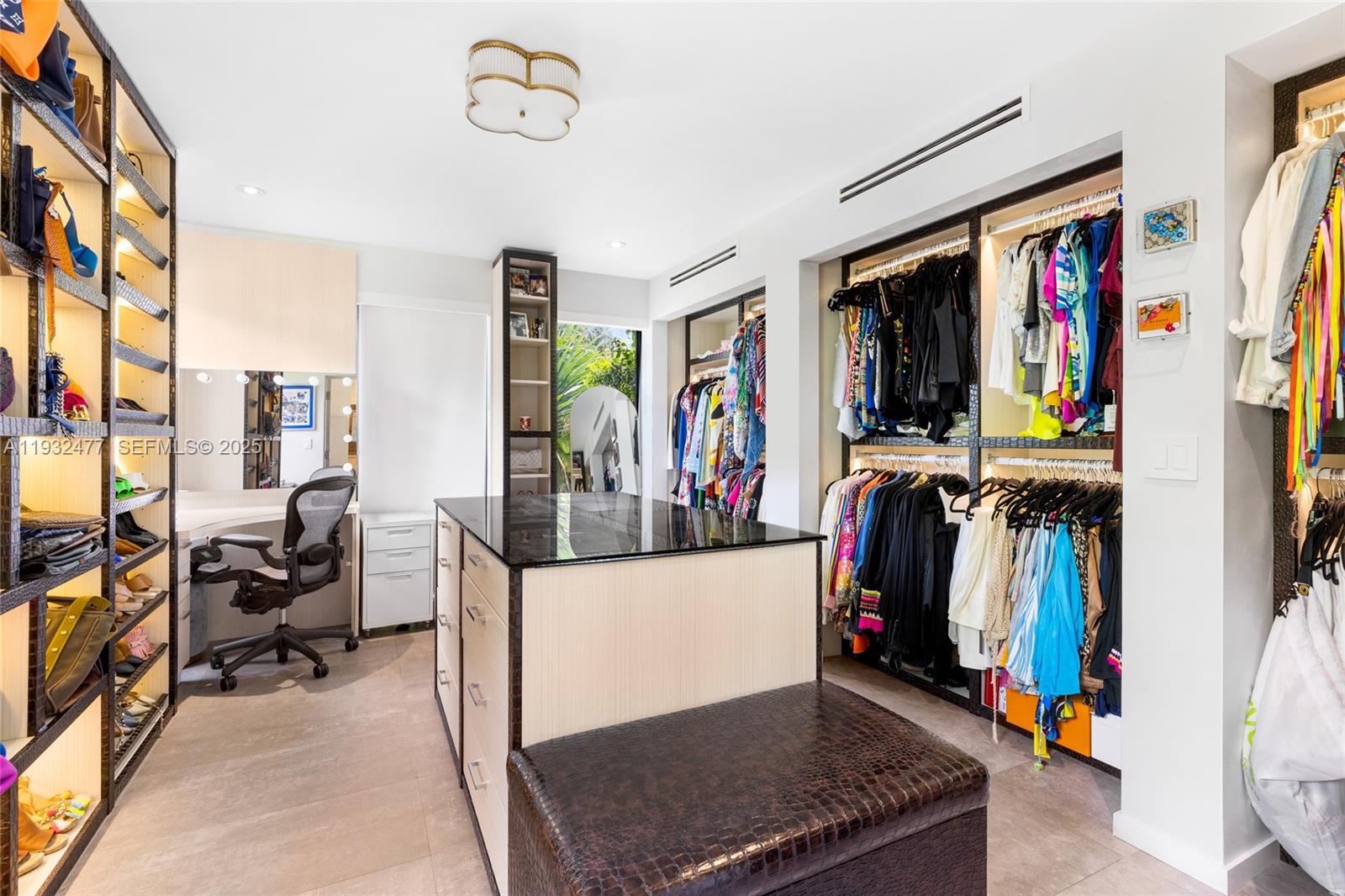 6420 Pinetree Dr Cir Miami Beach, FL 33141