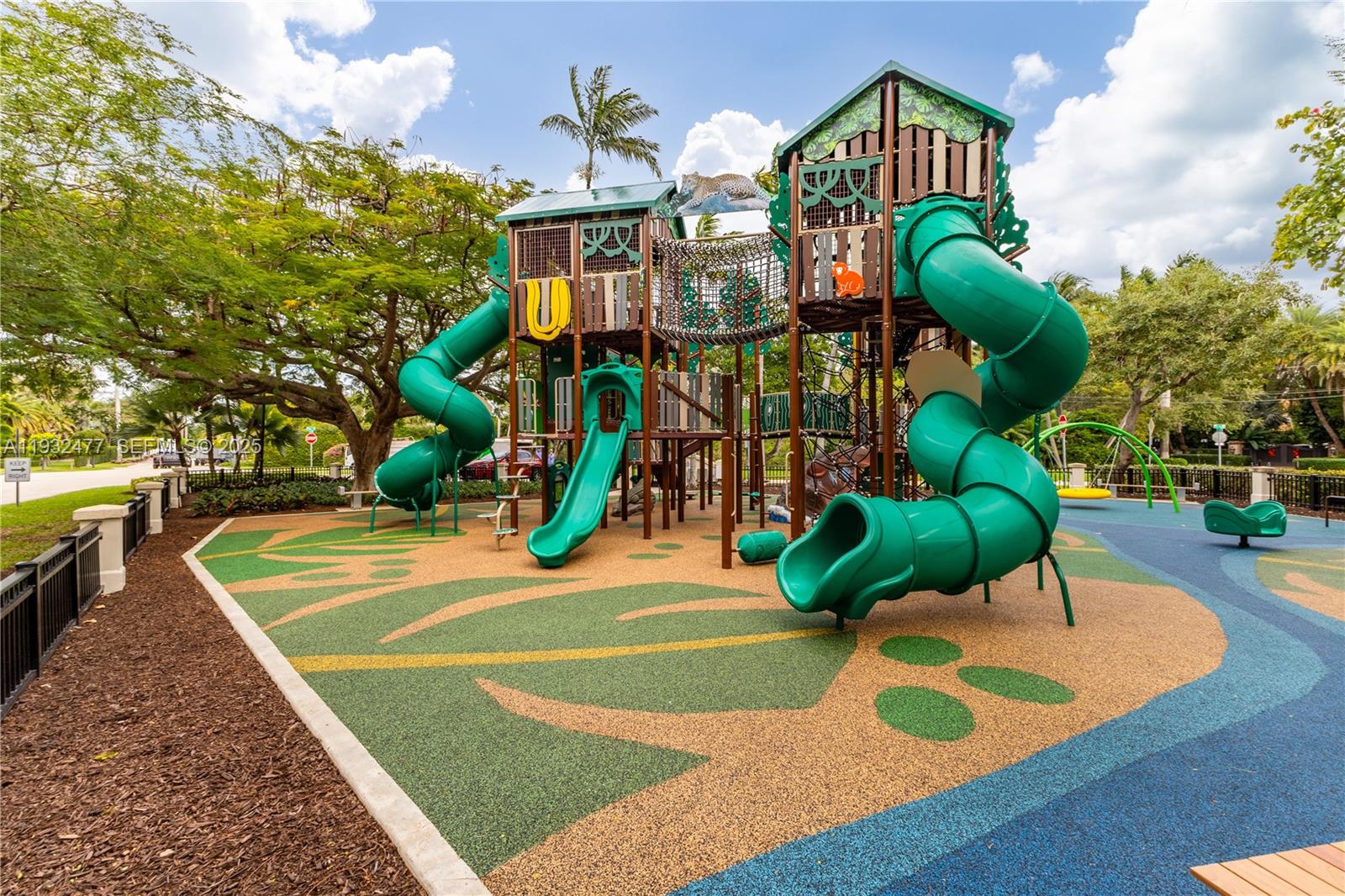 6420 Pinetree Dr Cir Miami Beach, FL 33141