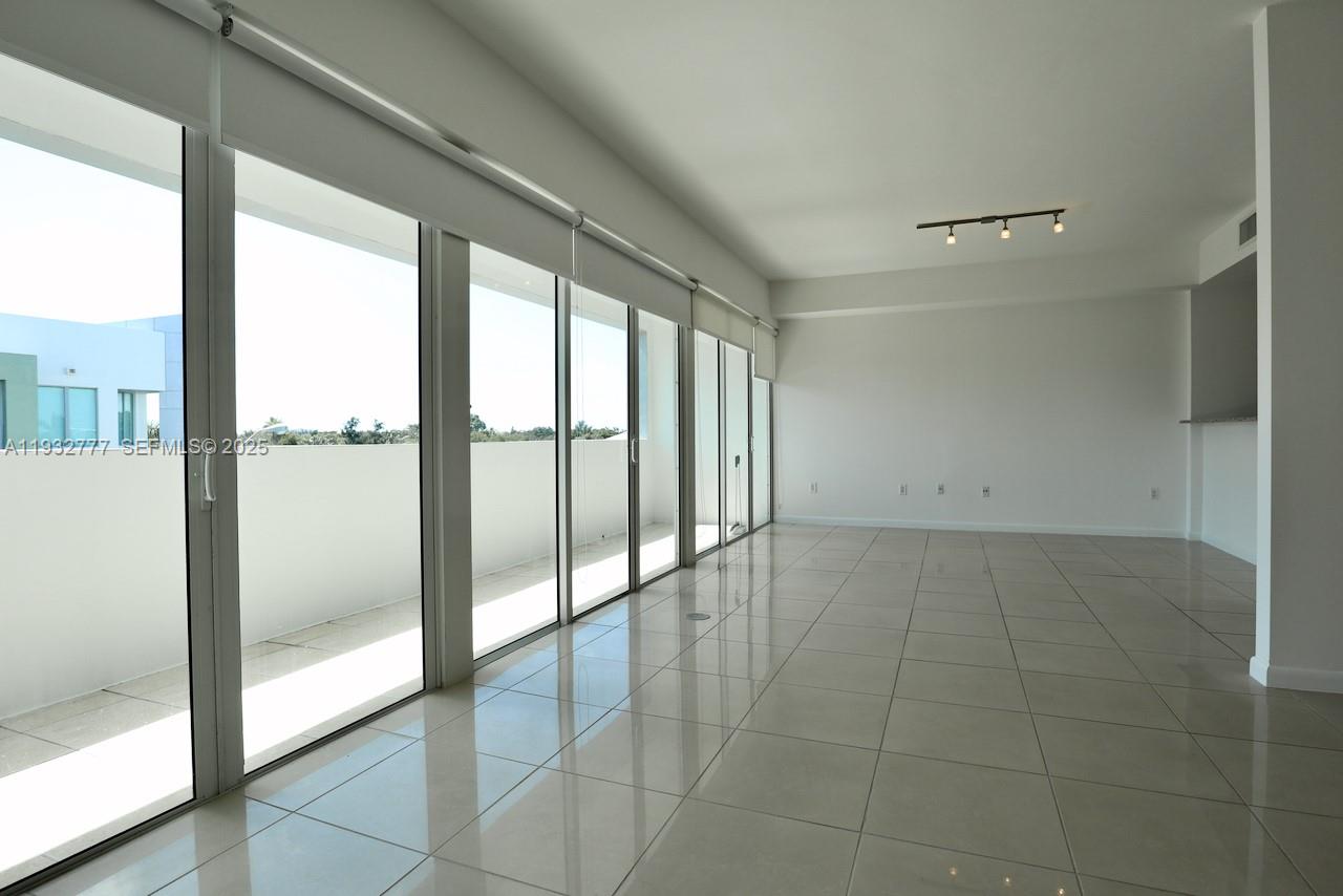 2694 Inagua Ave #PH-3 Coconut Grove, FL 33133