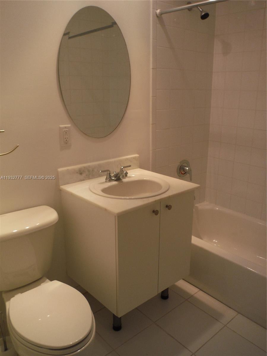 2694 Inagua Ave #PH-3 Coconut Grove, FL 33133