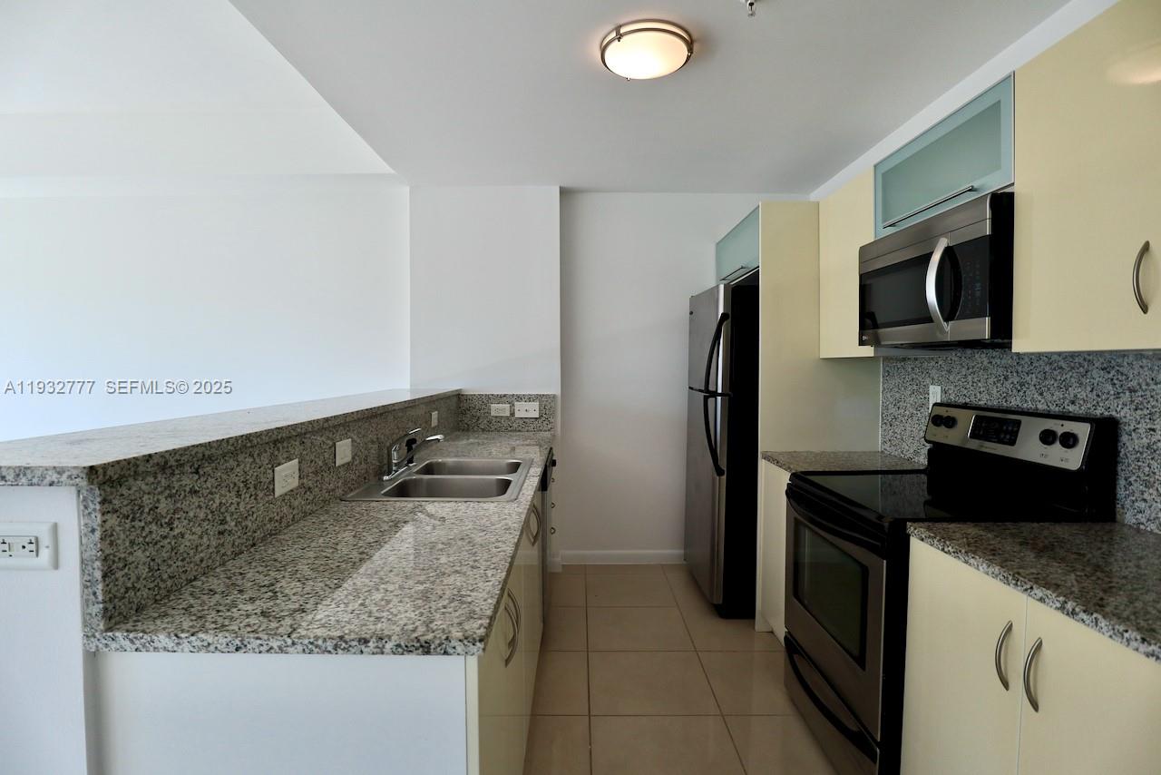 2694 Inagua Ave #PH-3 Coconut Grove, FL 33133