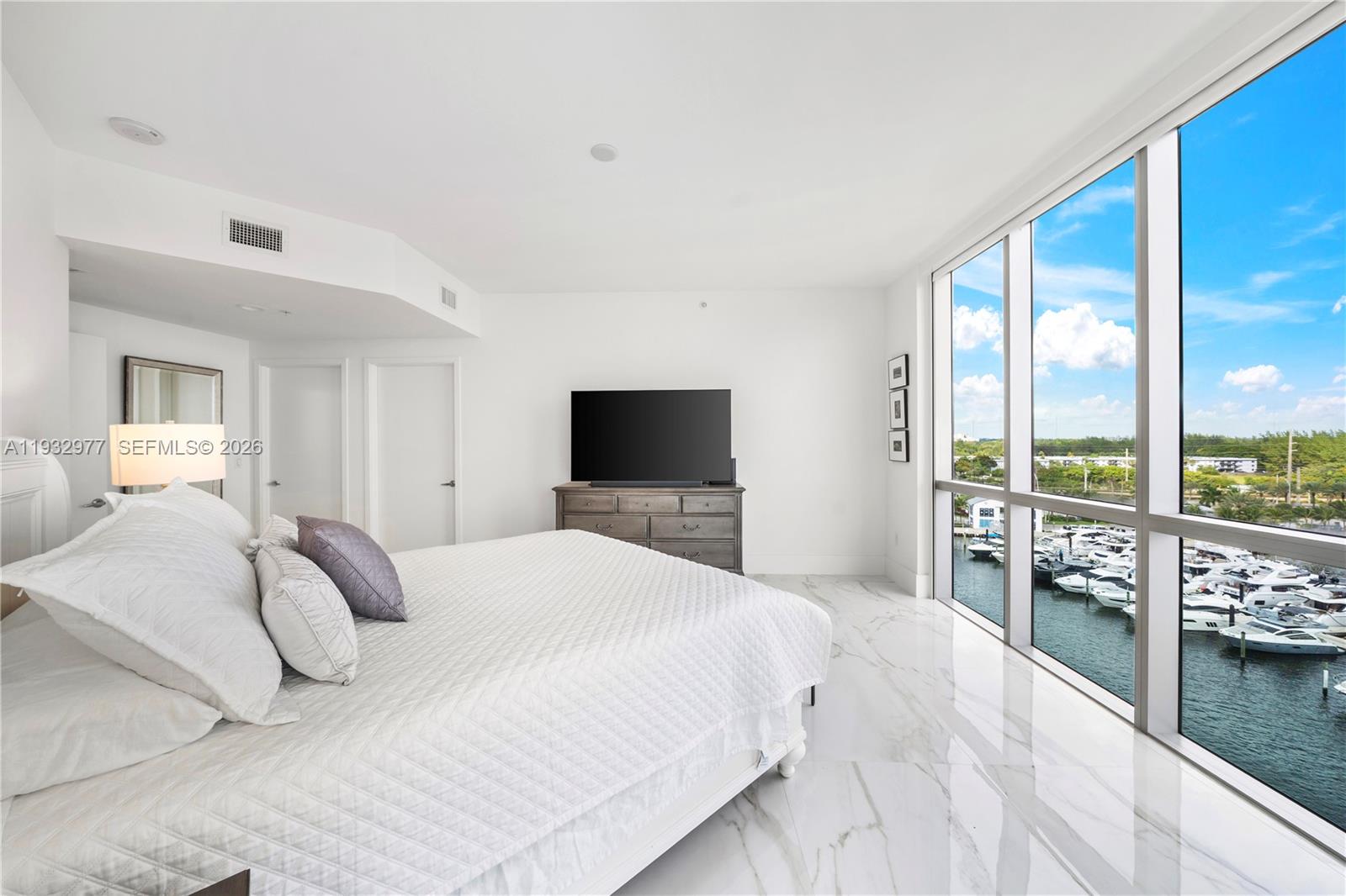 17111 Biscayne Blvd #803 North Miami Beach, FL 33160