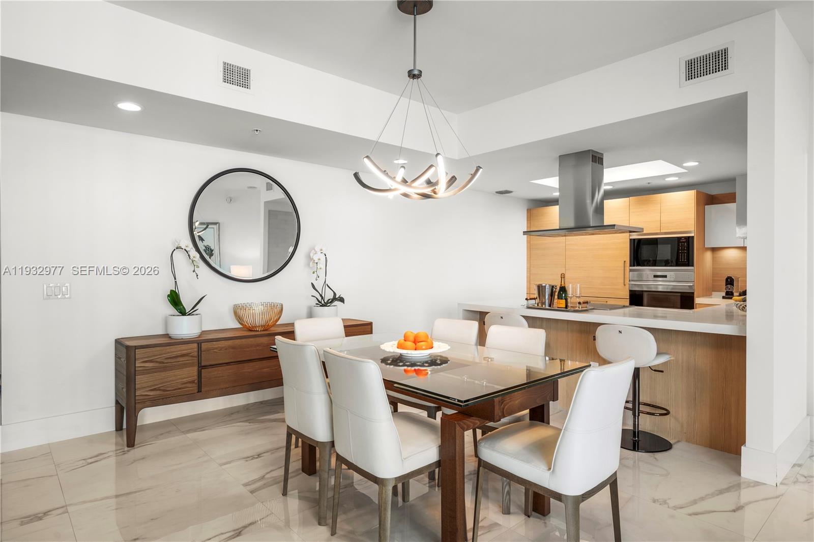 17111 Biscayne Blvd #803 North Miami Beach, FL 33160