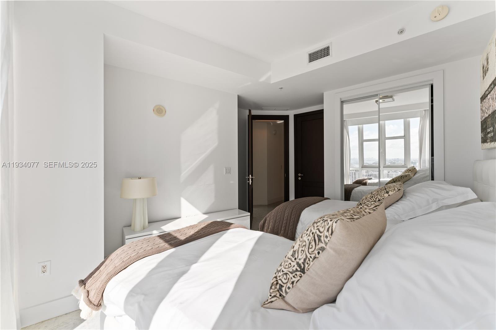 image Trump Royale33