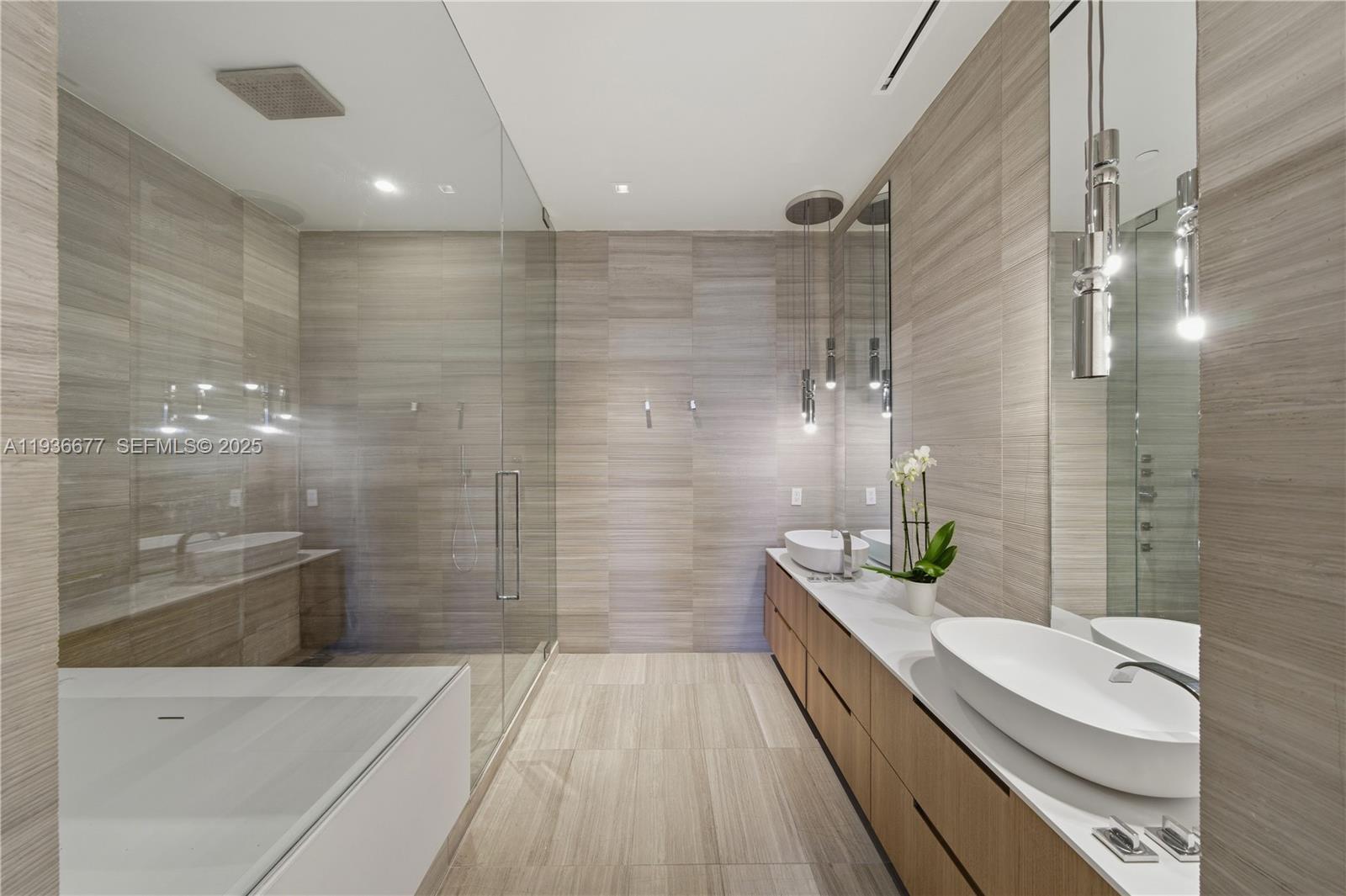 image Ritz-Carlton Residences Miami Beach6