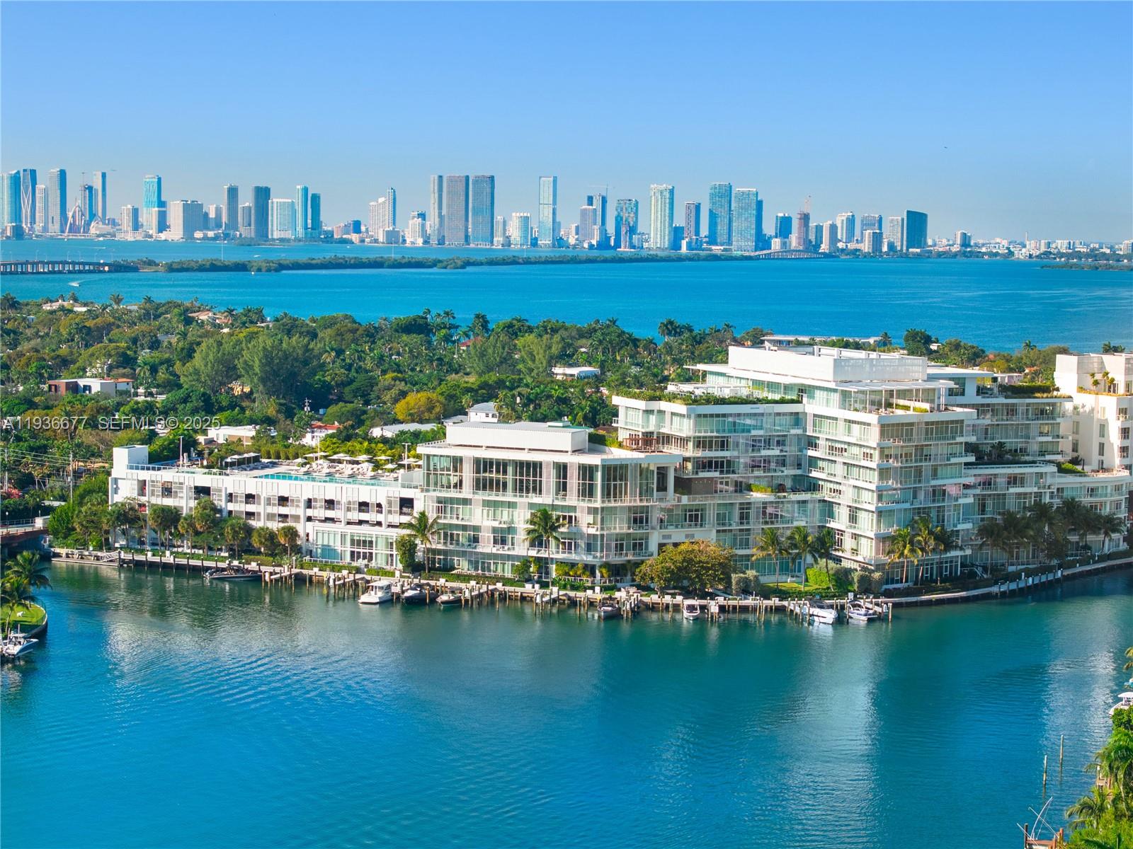 image Ritz-Carlton Residences Miami Beach8