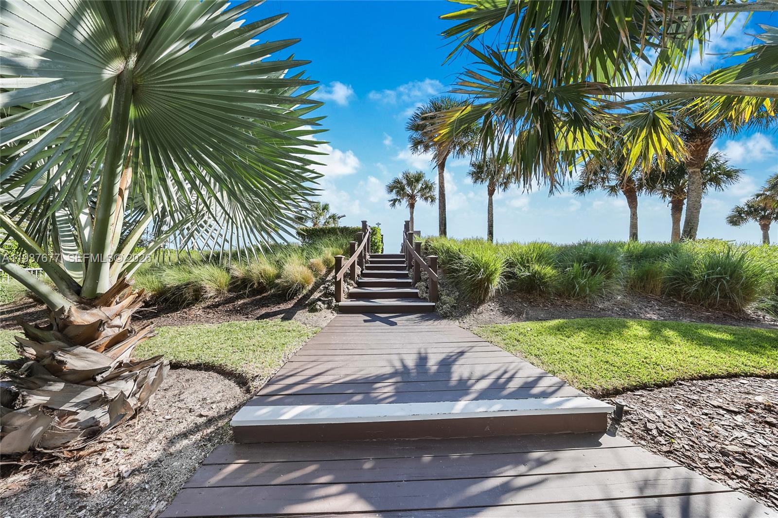 3739 Collins Ave #N-306 Miami Beach, FL 33140