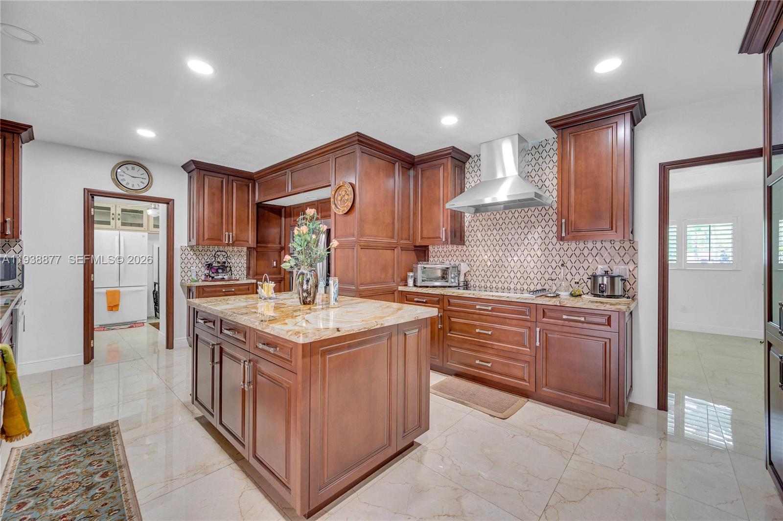 110 W Shore Dr W Miami, FL 33133