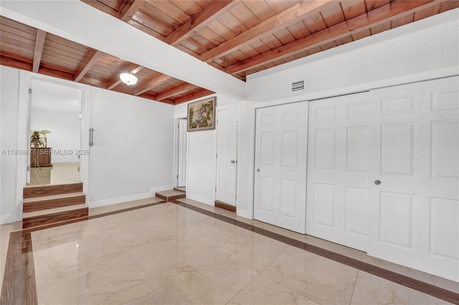 110 W Shore Dr W Miami, FL 33133