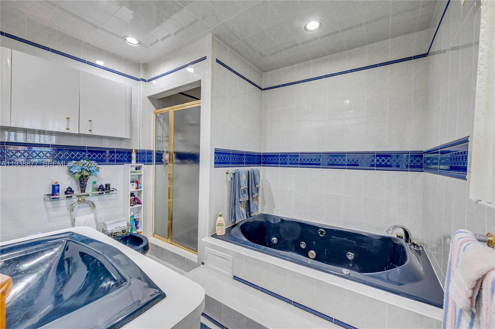 110 W Shore Dr W Miami, FL 33133