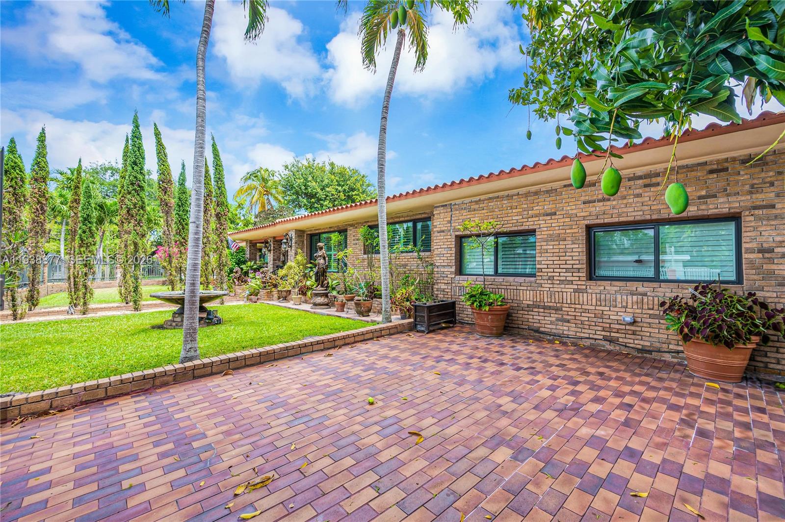 110 W Shore Dr W Miami, FL 33133