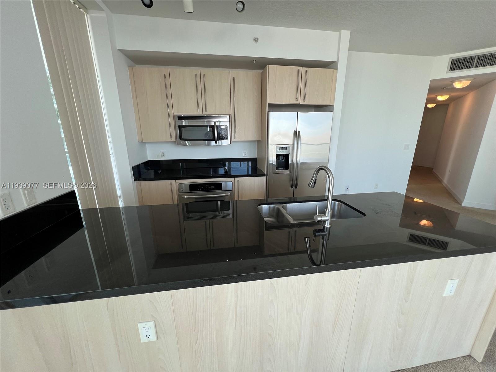 image The Axis On Brickell Cond3