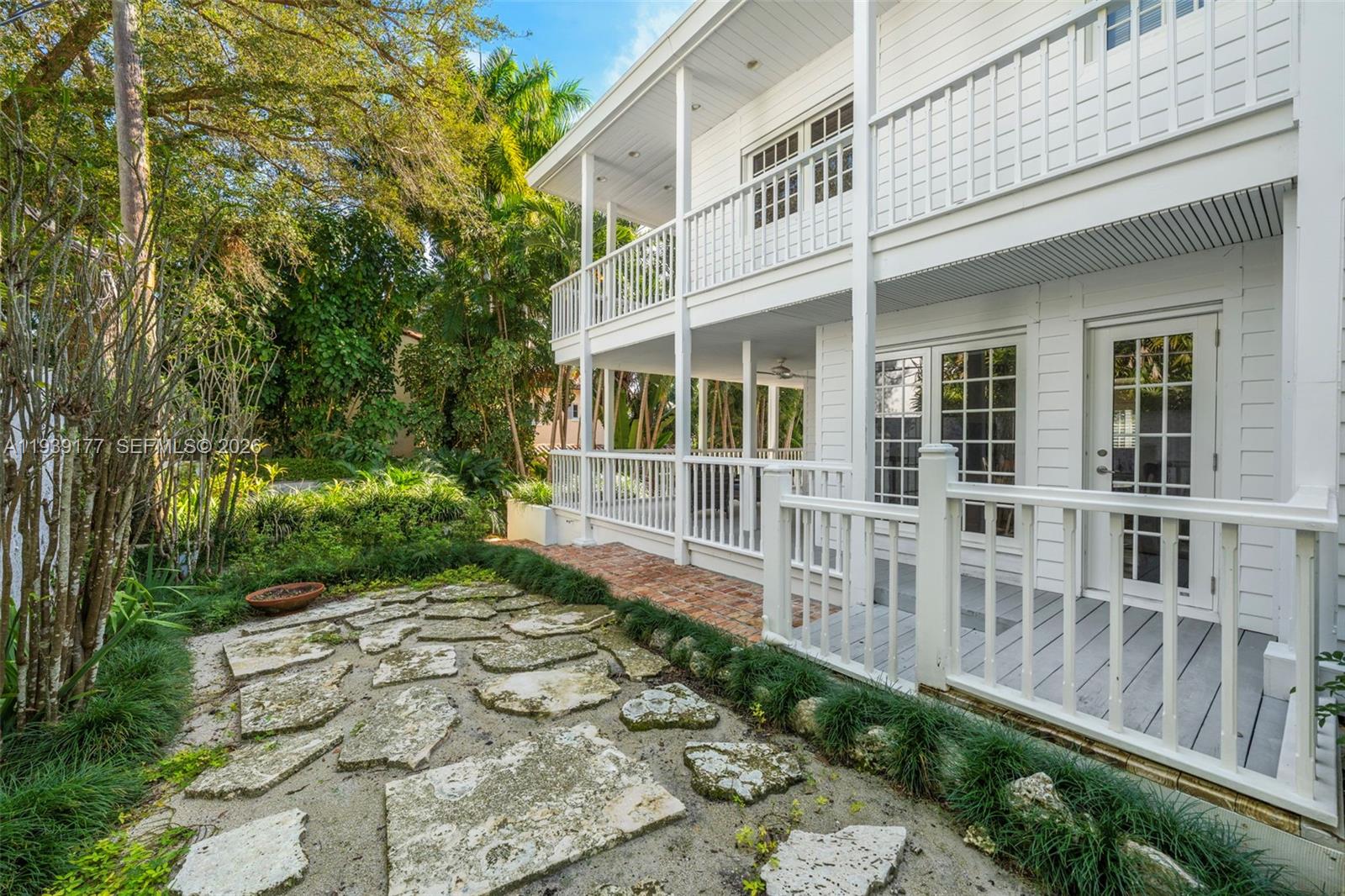 3455 S Moorings Way Miami, FL 33133