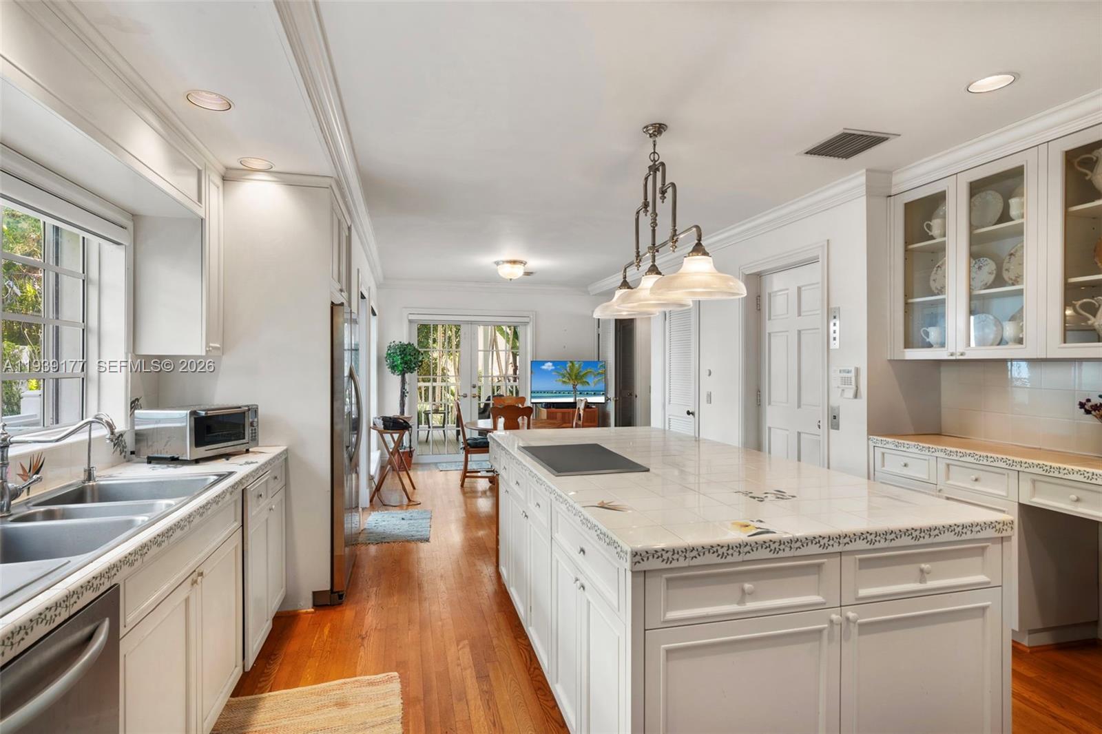 3455 S Moorings Way Miami, FL 33133