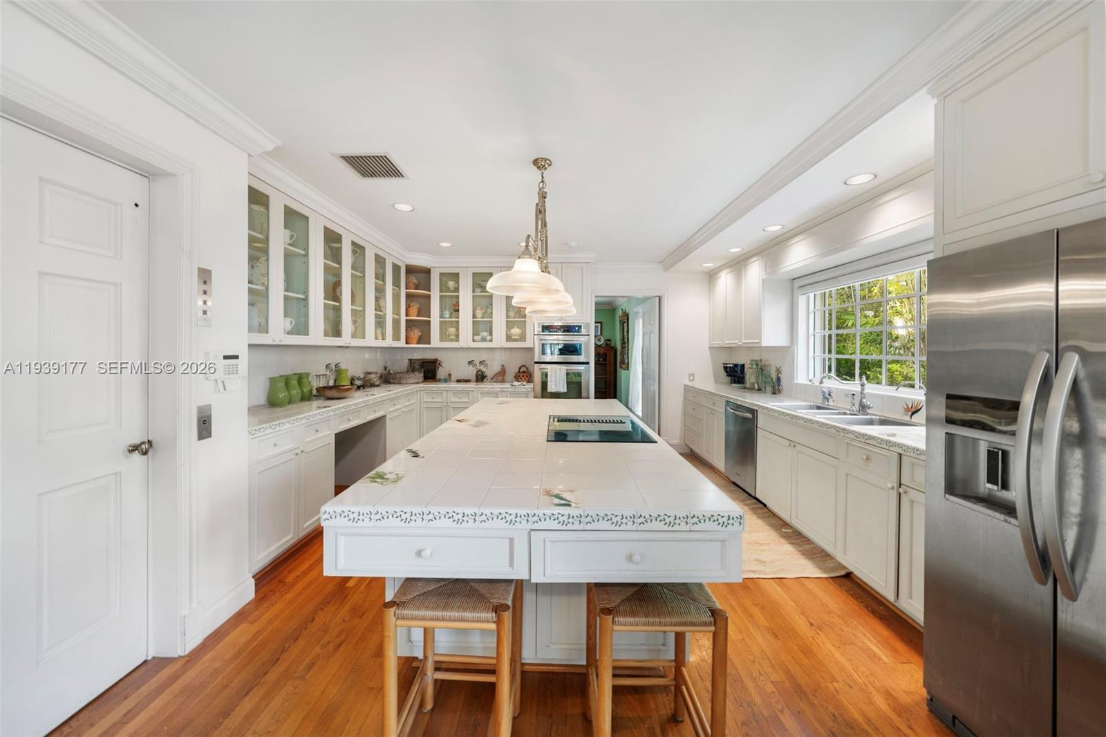 3455 S Moorings Way Miami, FL 33133