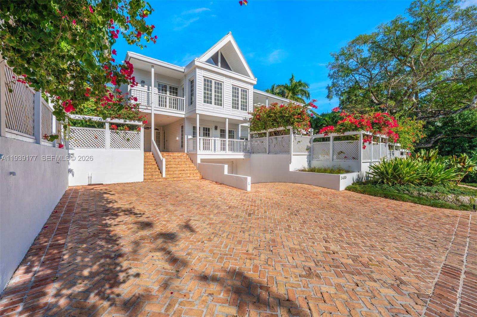 3455 S Moorings Way Miami, FL 33133