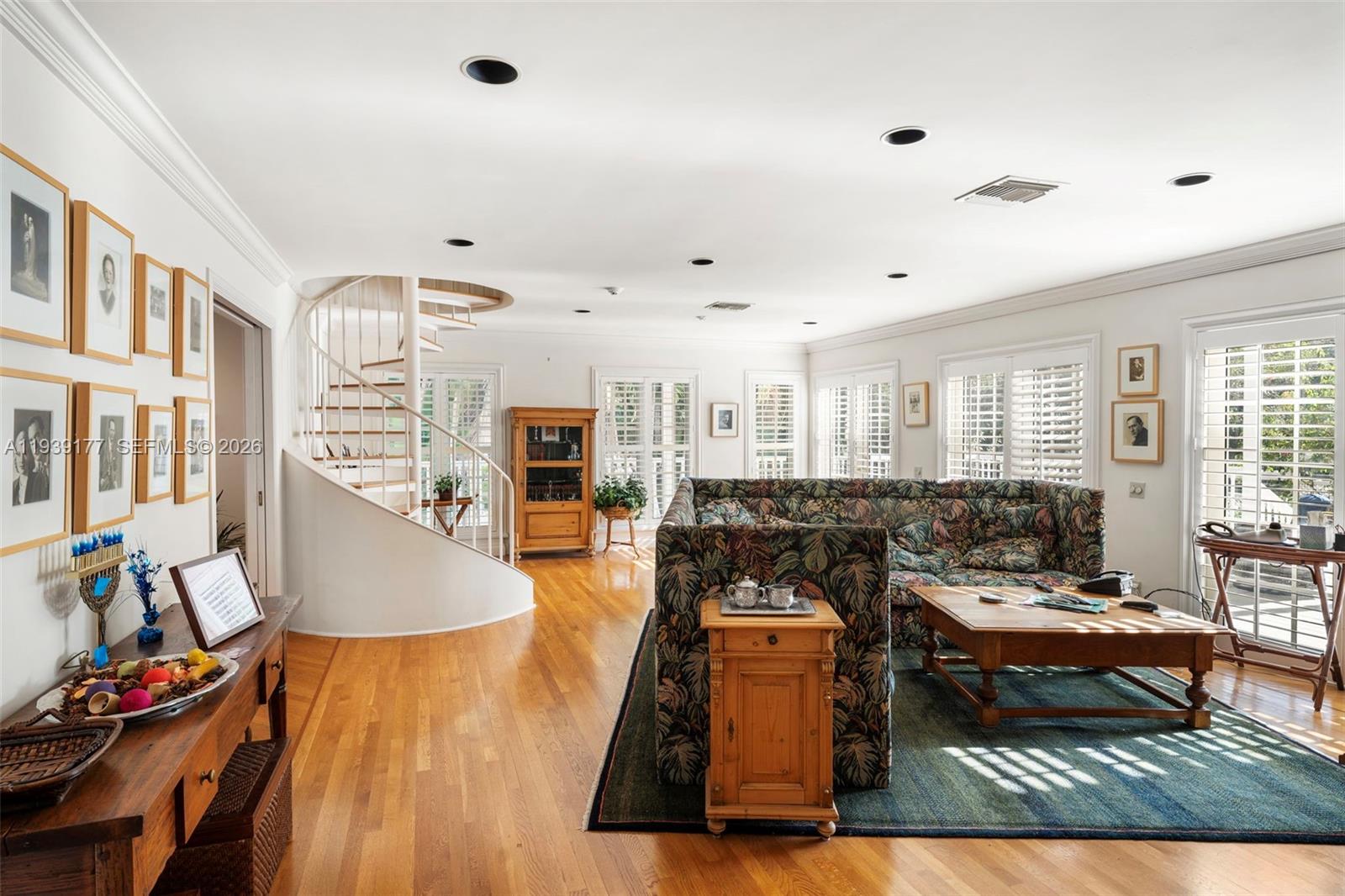 3455 S Moorings Way Miami, FL 33133