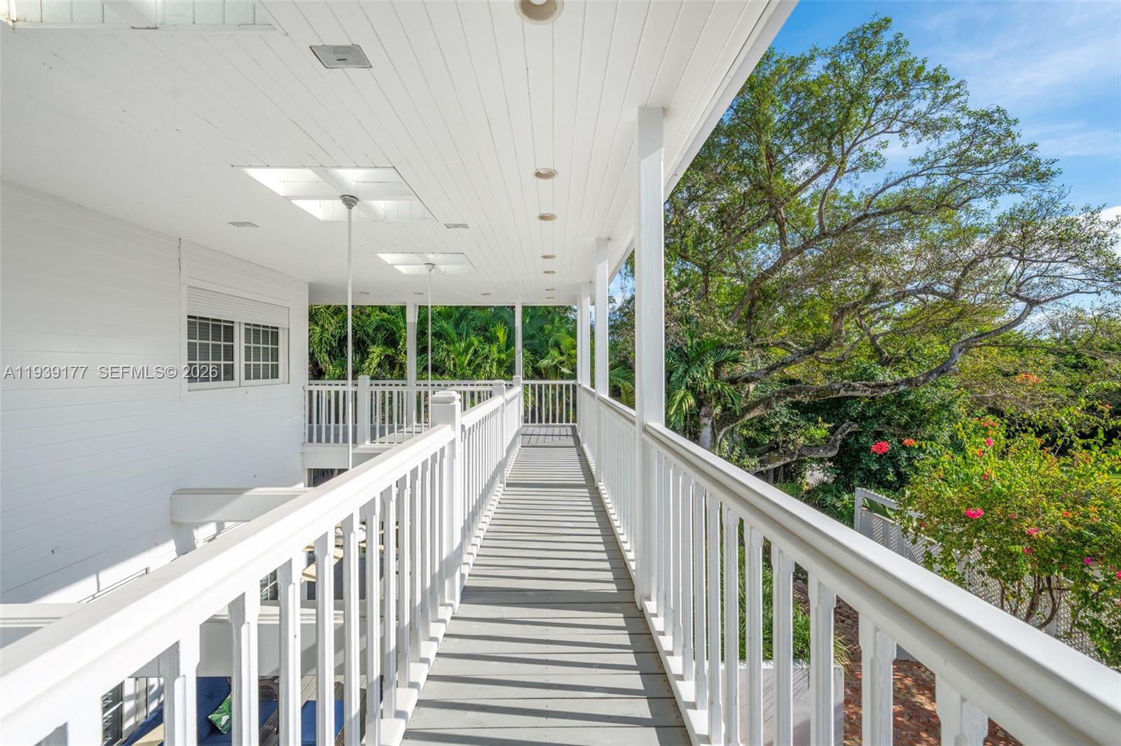 3455 S Moorings Way Miami, FL 33133