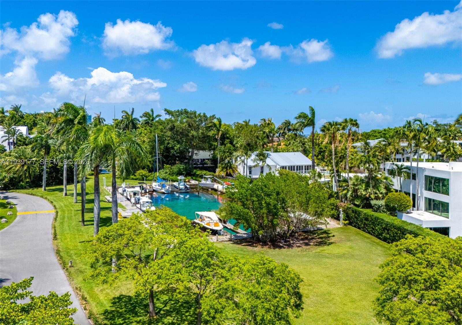 3455 S Moorings Way Miami, FL 33133