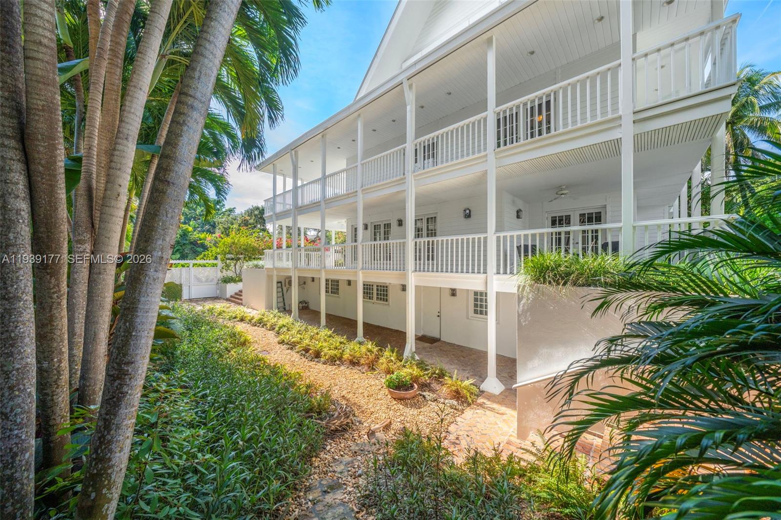 3455 S Moorings Way Miami, FL 33133