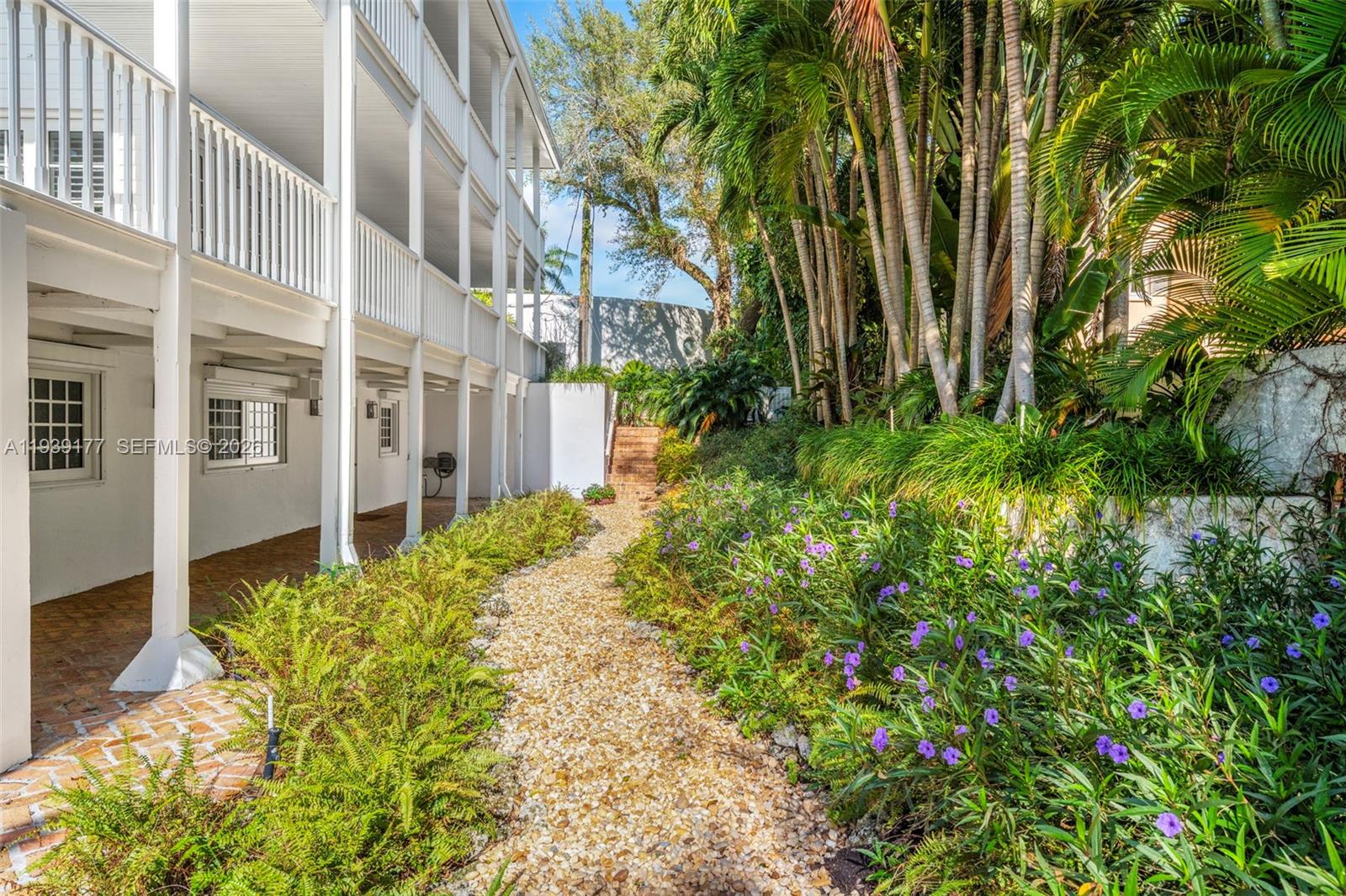 3455 S Moorings Way Miami, FL 33133