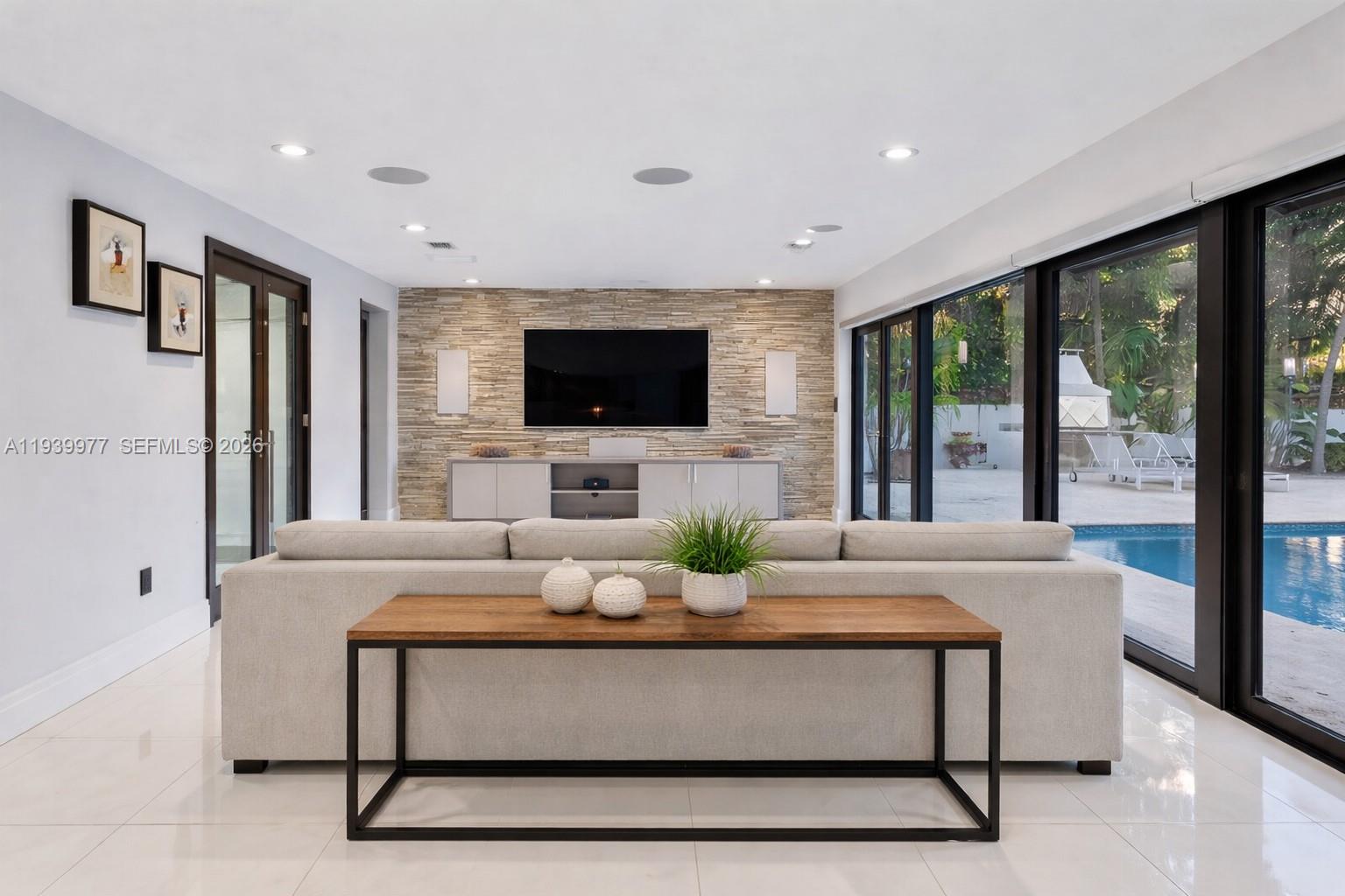 8363 SW 98th St Miami, FL 33156