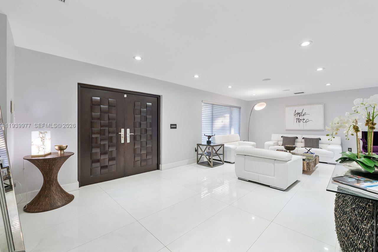 8363 SW 98th St Miami, FL 33156