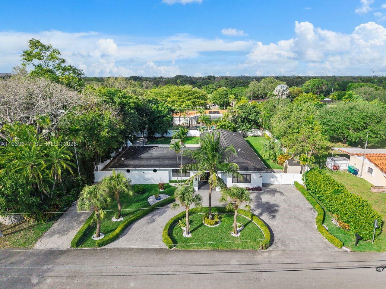 8363 SW 98th St Miami, FL 33156