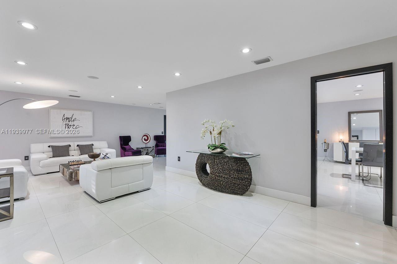 8363 SW 98th St Miami, FL 33156