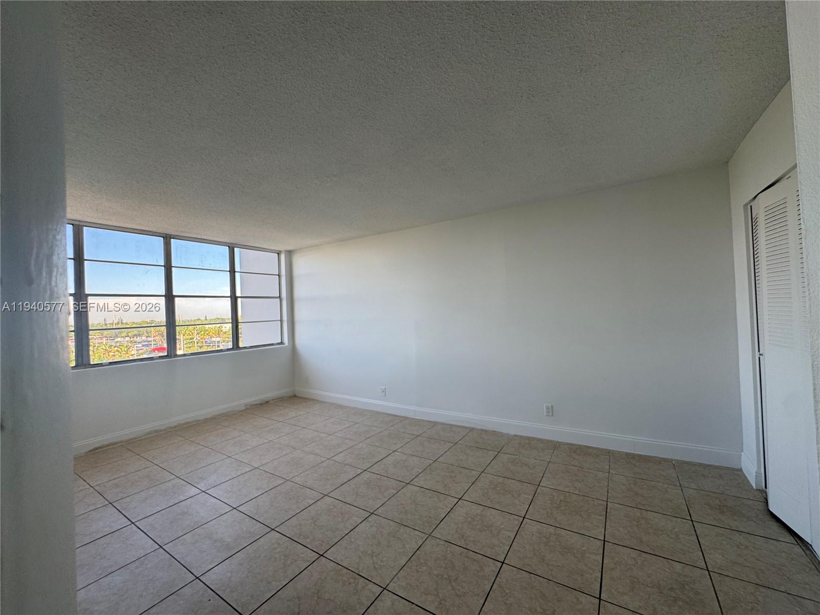 2025 NE 164th St #603 North Miami Beach, FL 33162