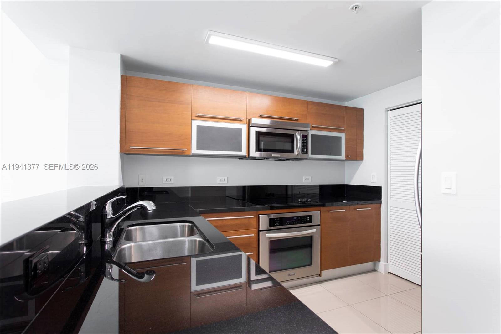 image Vizcayne North Condo2