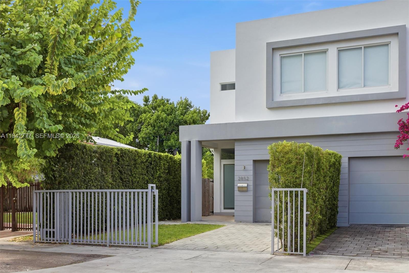 2852 SW 32nd Ct #2852 Miami, FL 33133