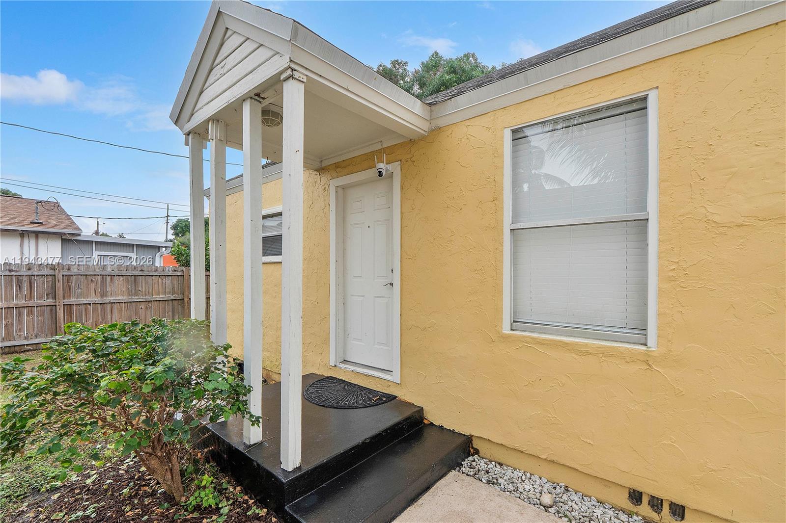 608 El Vedado West Palm Beach, FL 33405