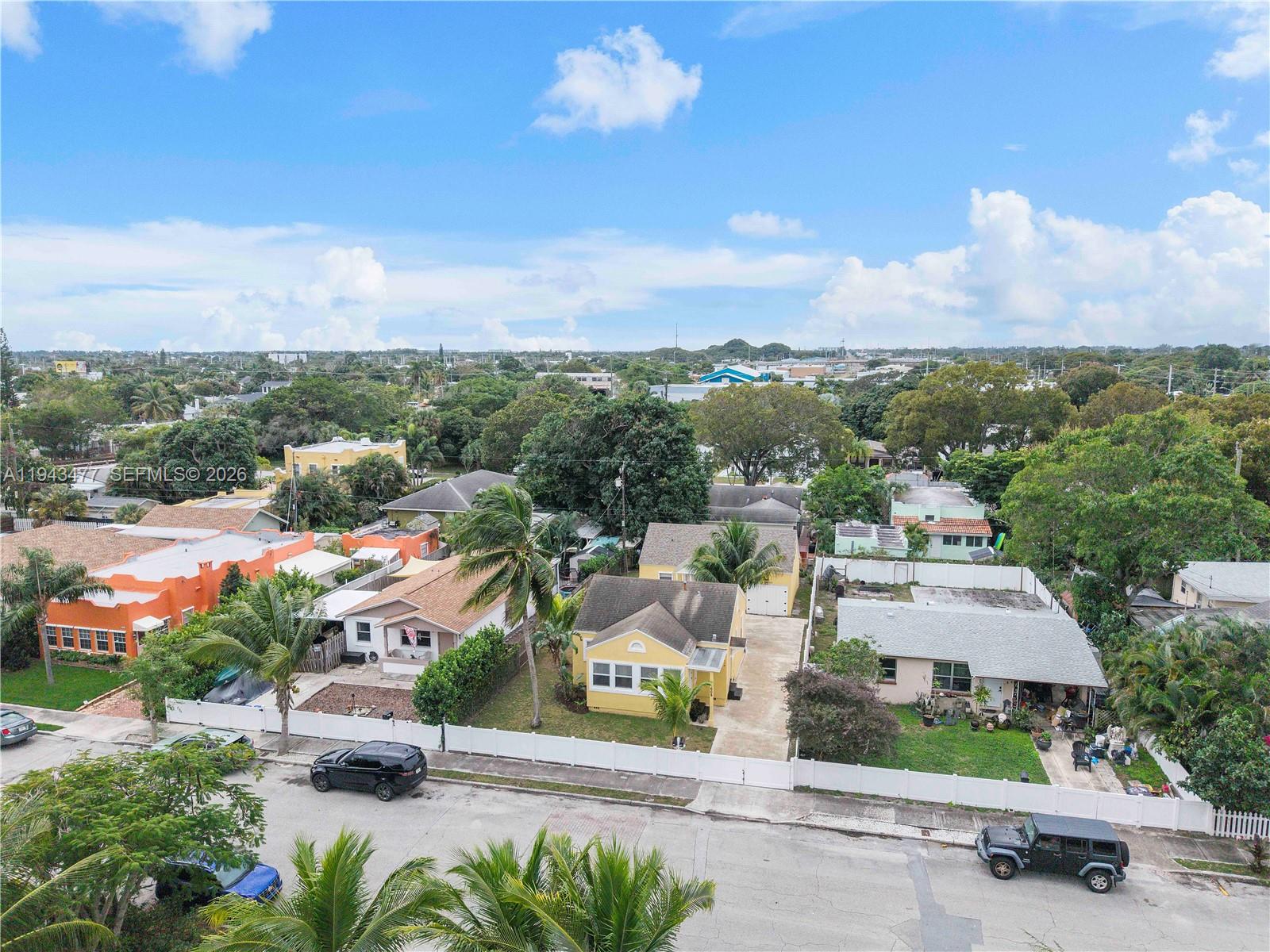 608 El Vedado West Palm Beach, FL 33405