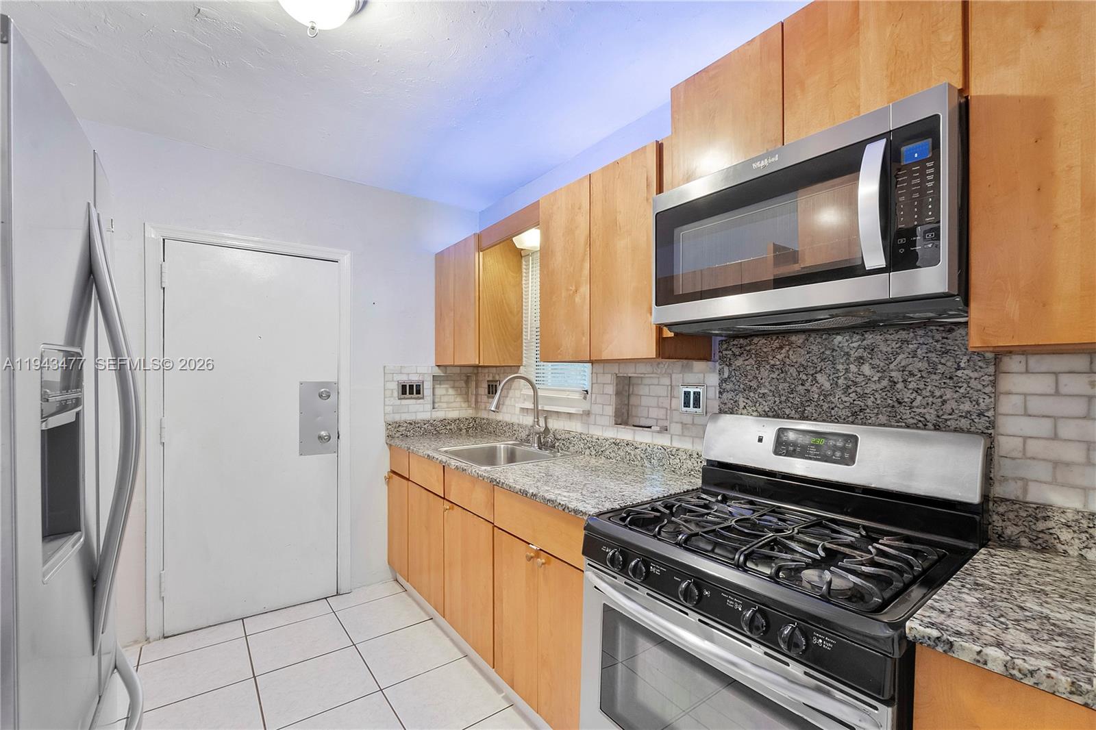 608 El Vedado West Palm Beach, FL 33405