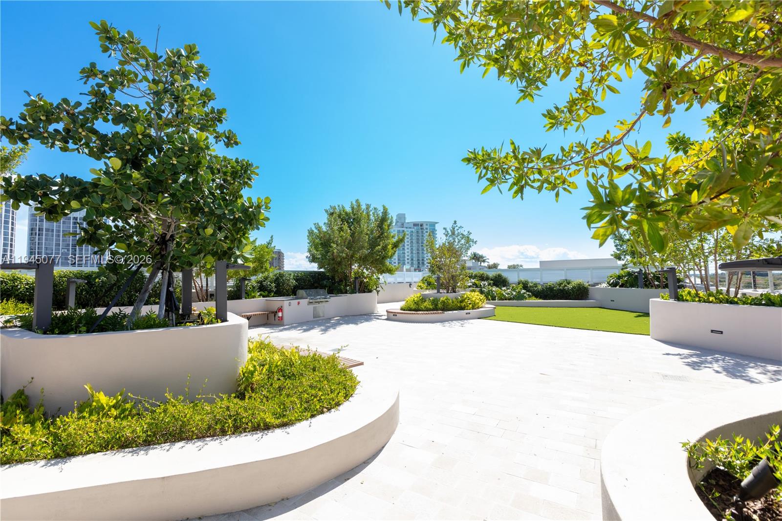 3034 Oak Ave #LPH4 Coconut Grove, FL 33133