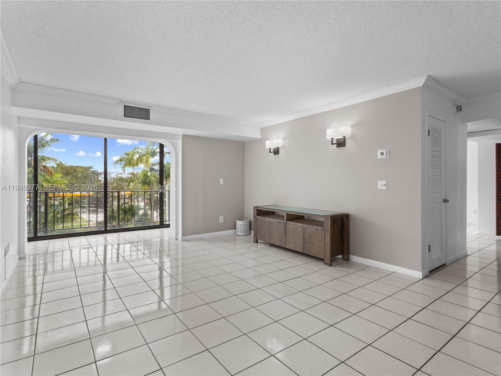 77 Crandon Blvd #3C Key Biscayne, FL 33149