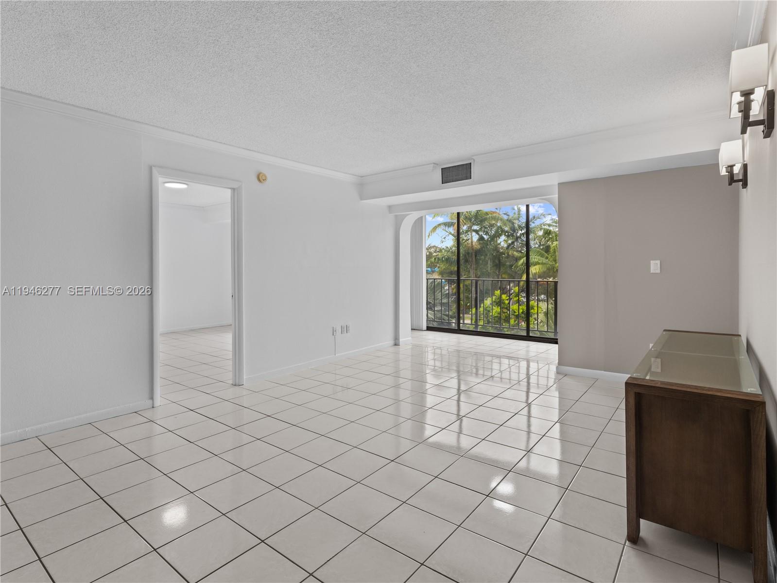 77 Crandon Blvd #3C Key Biscayne, FL 33149