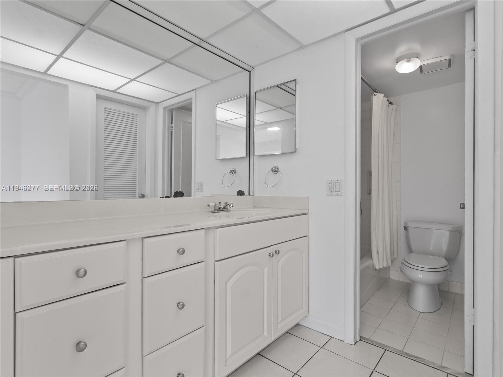 77 Crandon Blvd #3C Key Biscayne, FL 33149