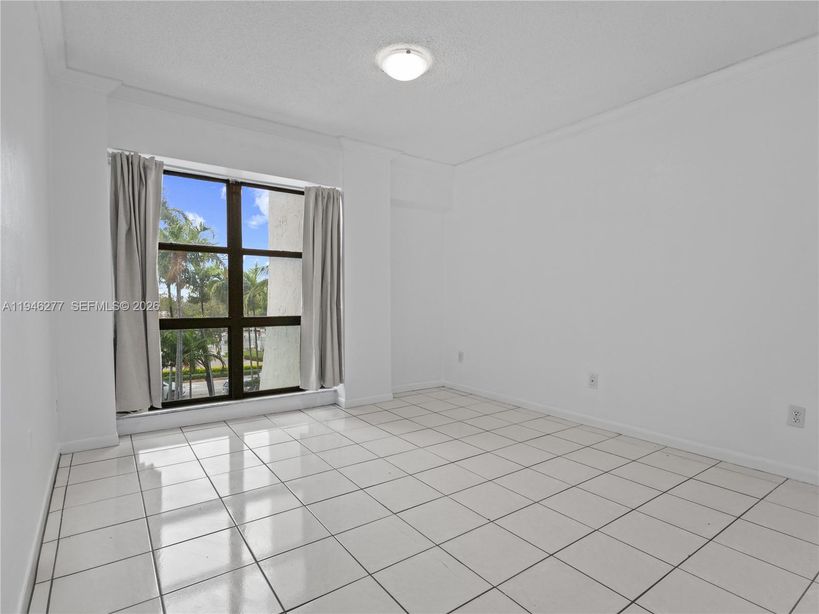77 Crandon Blvd #3C Key Biscayne, FL 33149