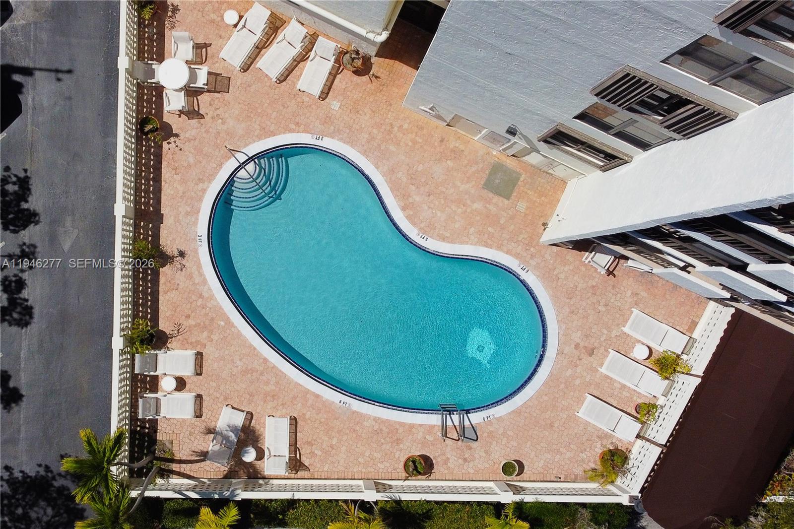 77 Crandon Blvd #3C Key Biscayne, FL 33149