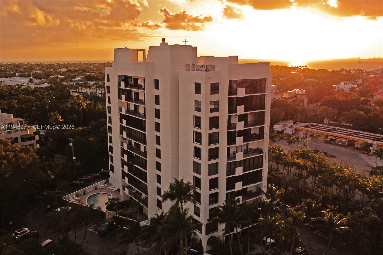 77 Crandon Blvd #3C Key Biscayne, FL 33149