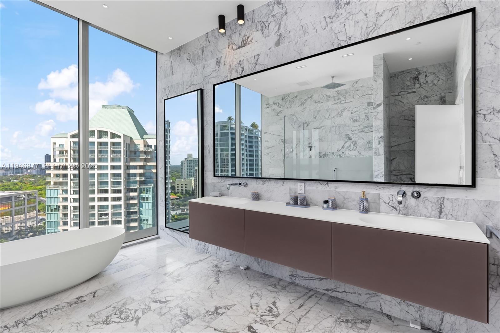 2675 S Bayshore Dr #1602S Miami, FL 33133